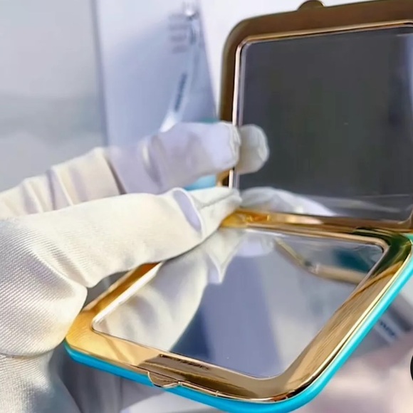 Miu Miu Quilted Compact Mirror NIB - Picture 2 of 3